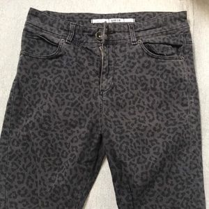 Topshop cheetah print pants in US8, W30 L30